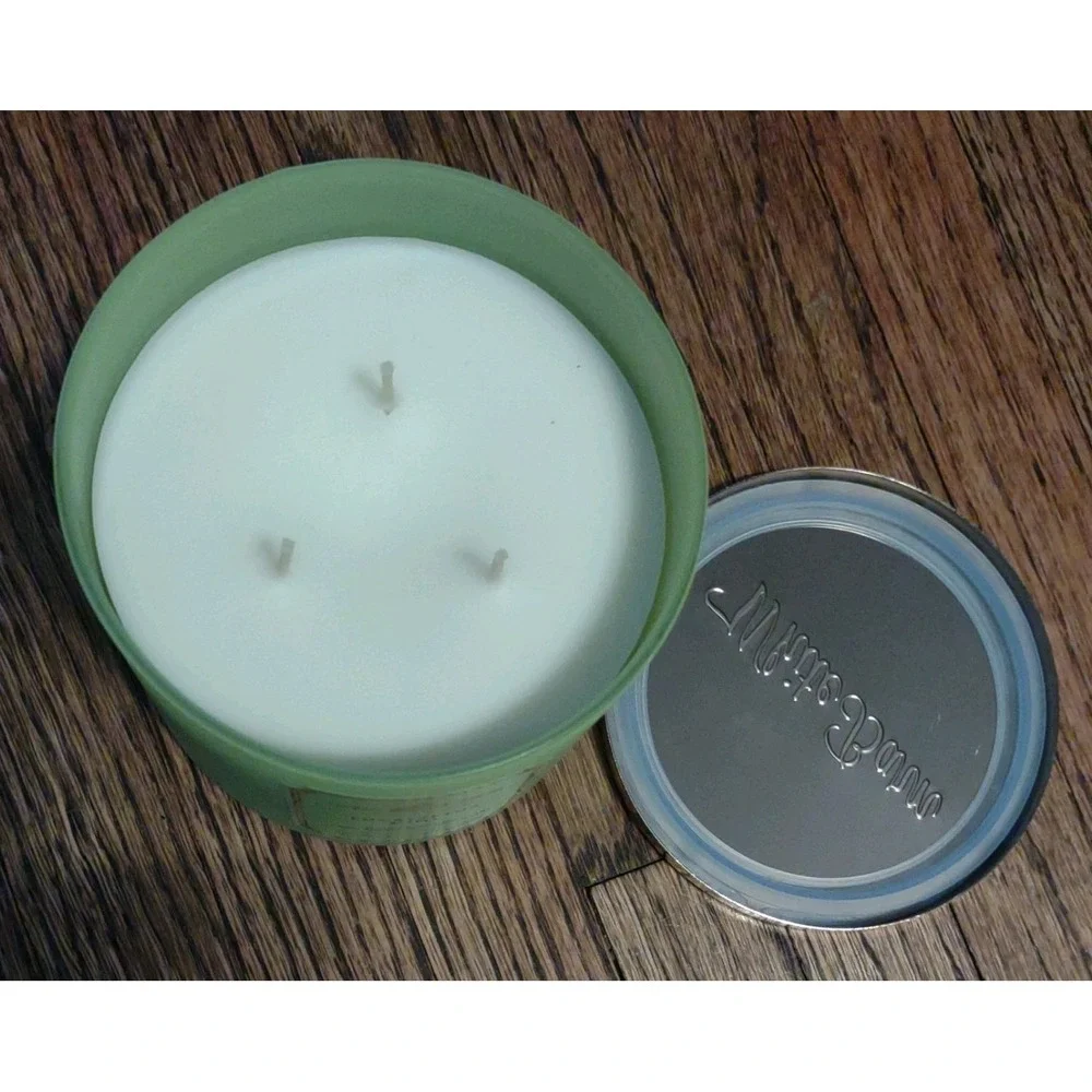 Bath & Body Works White Barn EUCALYPTUS MINT 3 Wick 14.5 Oz Scented Candle